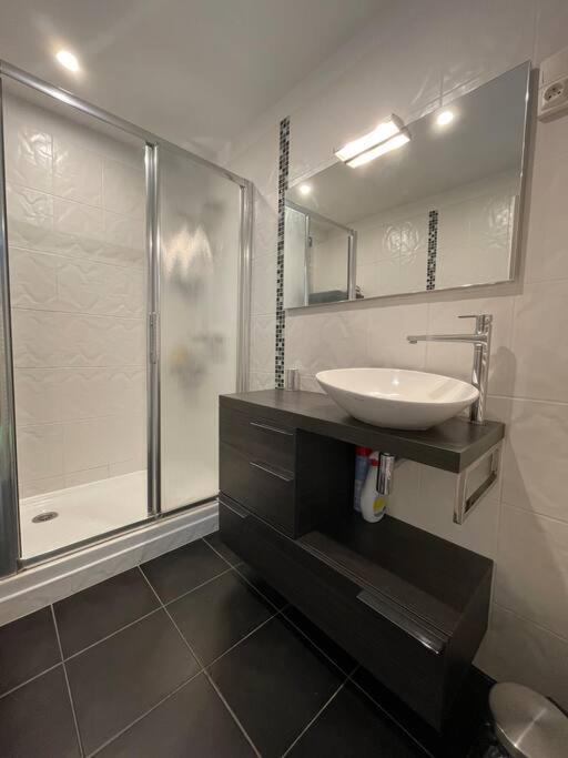 Appartement 2 Chambres +Parking นาร์บอนน์ ภายนอก รูปภาพ